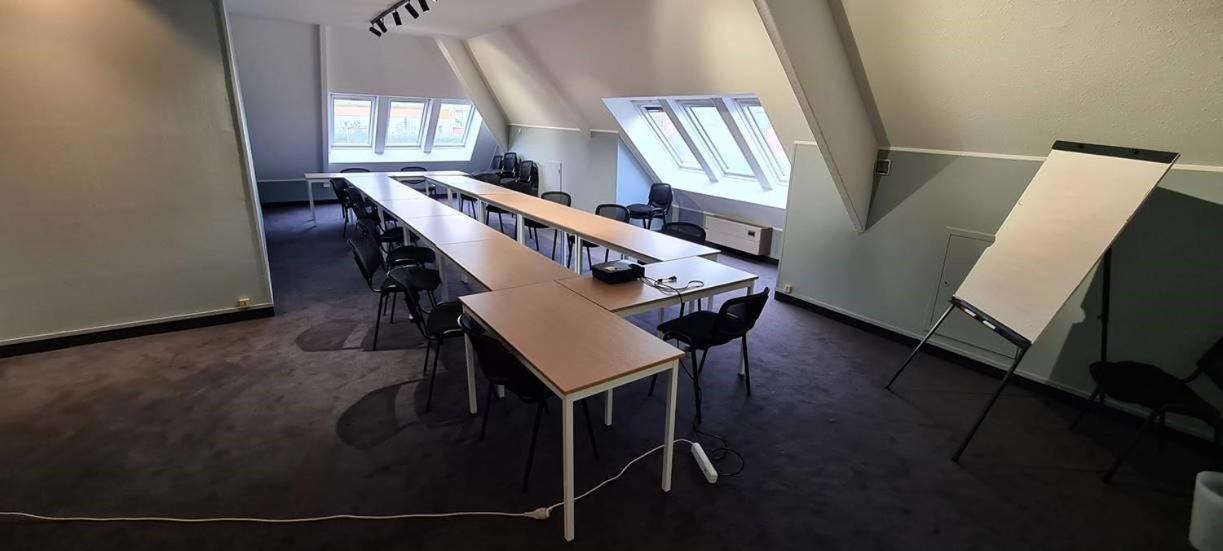 Hostellerie Saint Vincent Beauvais Aeroport מראה חיצוני תמונה