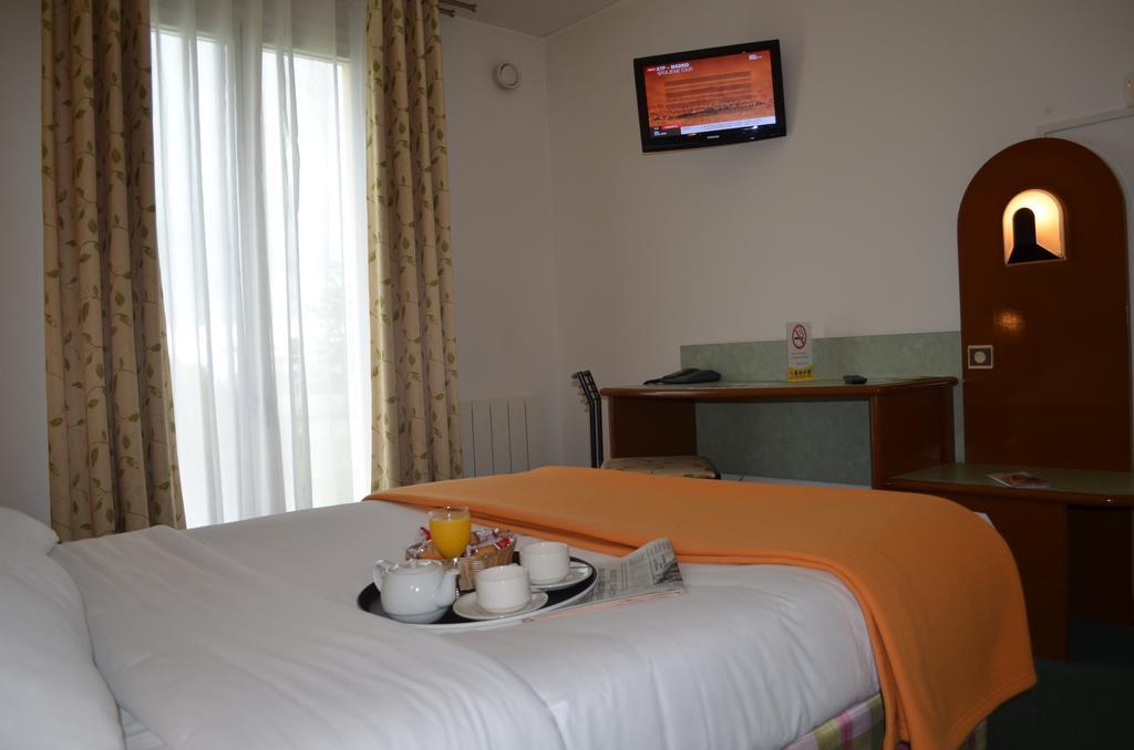 Hostellerie Saint Vincent Beauvais Aeroport מראה חיצוני תמונה