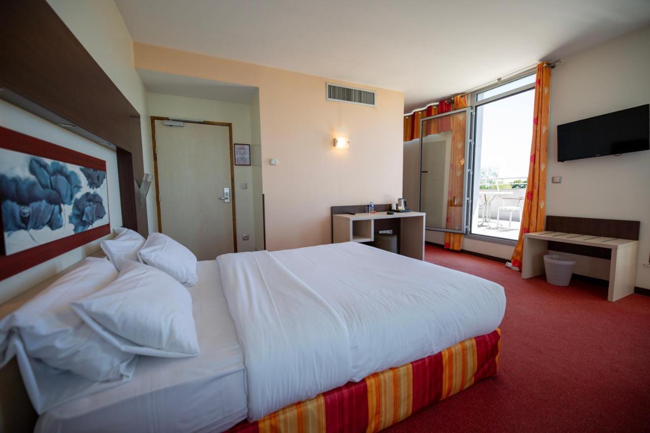 Hostellerie Saint Vincent Beauvais Aeroport מראה חיצוני תמונה