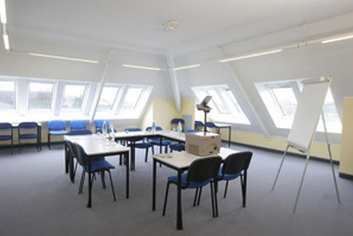Hostellerie Saint Vincent Beauvais Aeroport מראה חיצוני תמונה