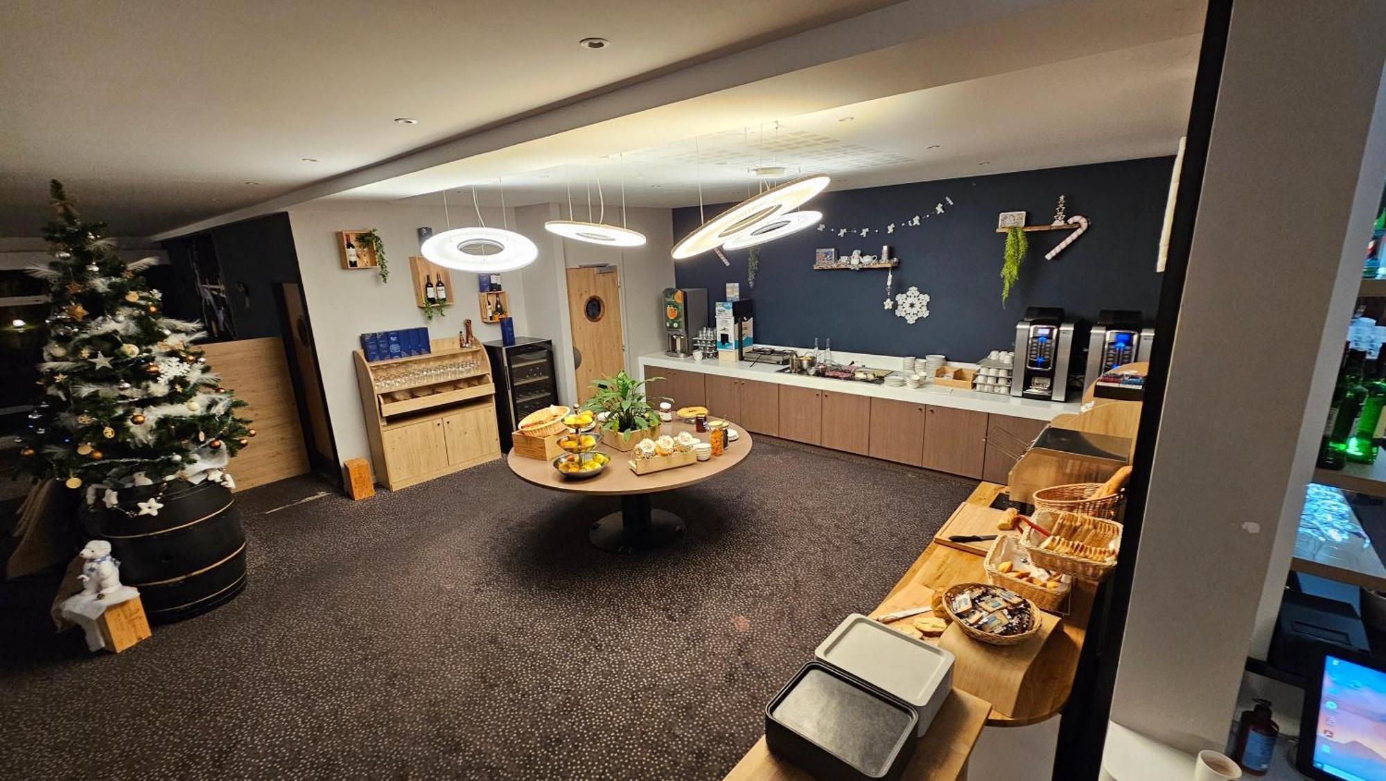 Hostellerie Saint Vincent Beauvais Aeroport מראה חיצוני תמונה