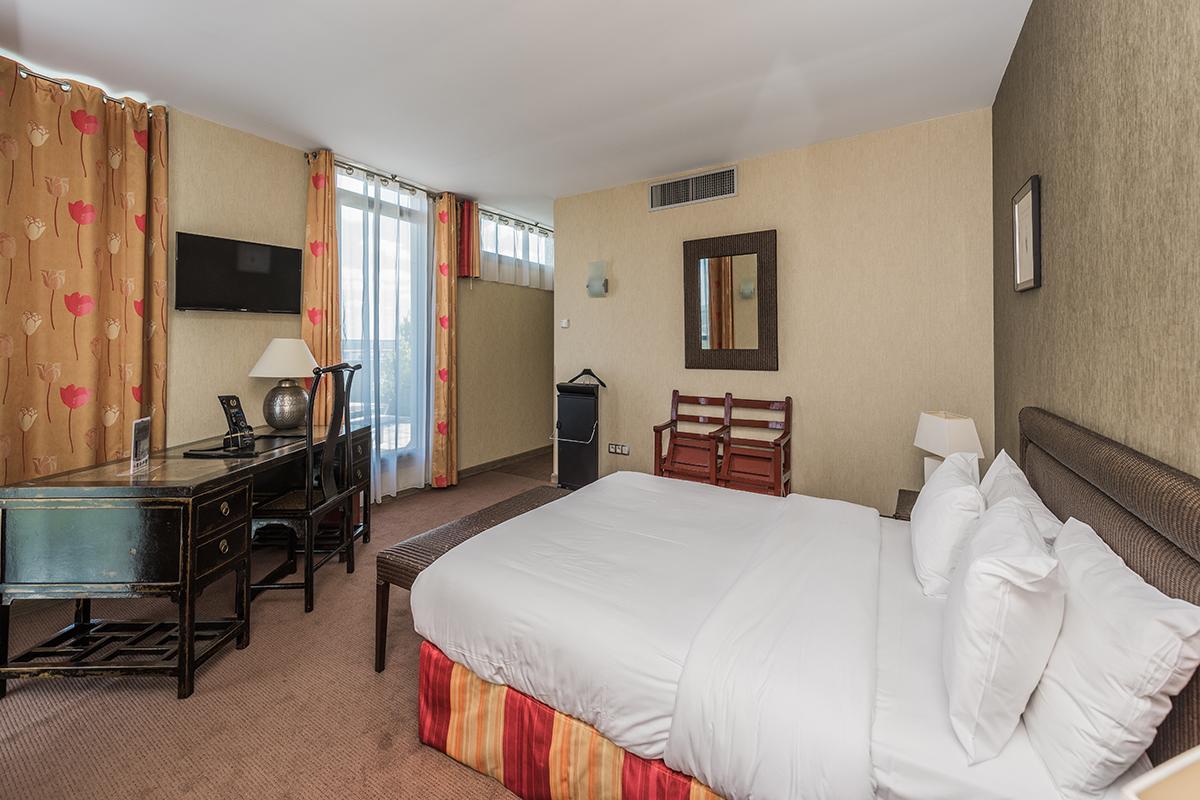 Hostellerie Saint Vincent Beauvais Aeroport מראה חיצוני תמונה