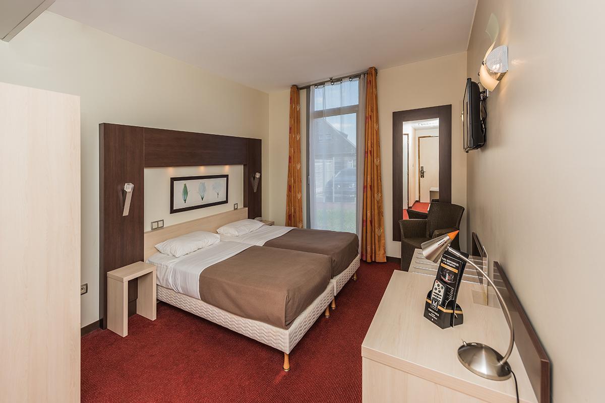 Hostellerie Saint Vincent Beauvais Aeroport מראה חיצוני תמונה